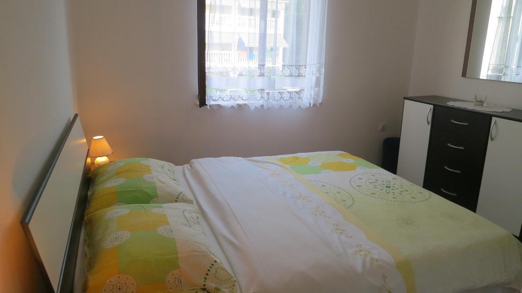 Apartment Josipa Малинска Экстерьер фото