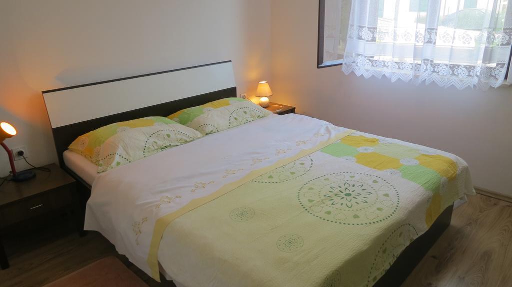 Apartment Josipa Малинска Экстерьер фото