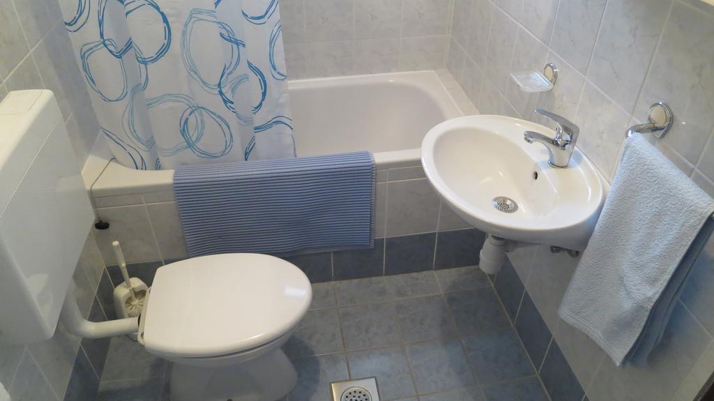 Apartment Josipa Малинска Экстерьер фото
