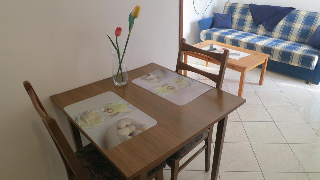 Apartment Josipa Малинска Экстерьер фото